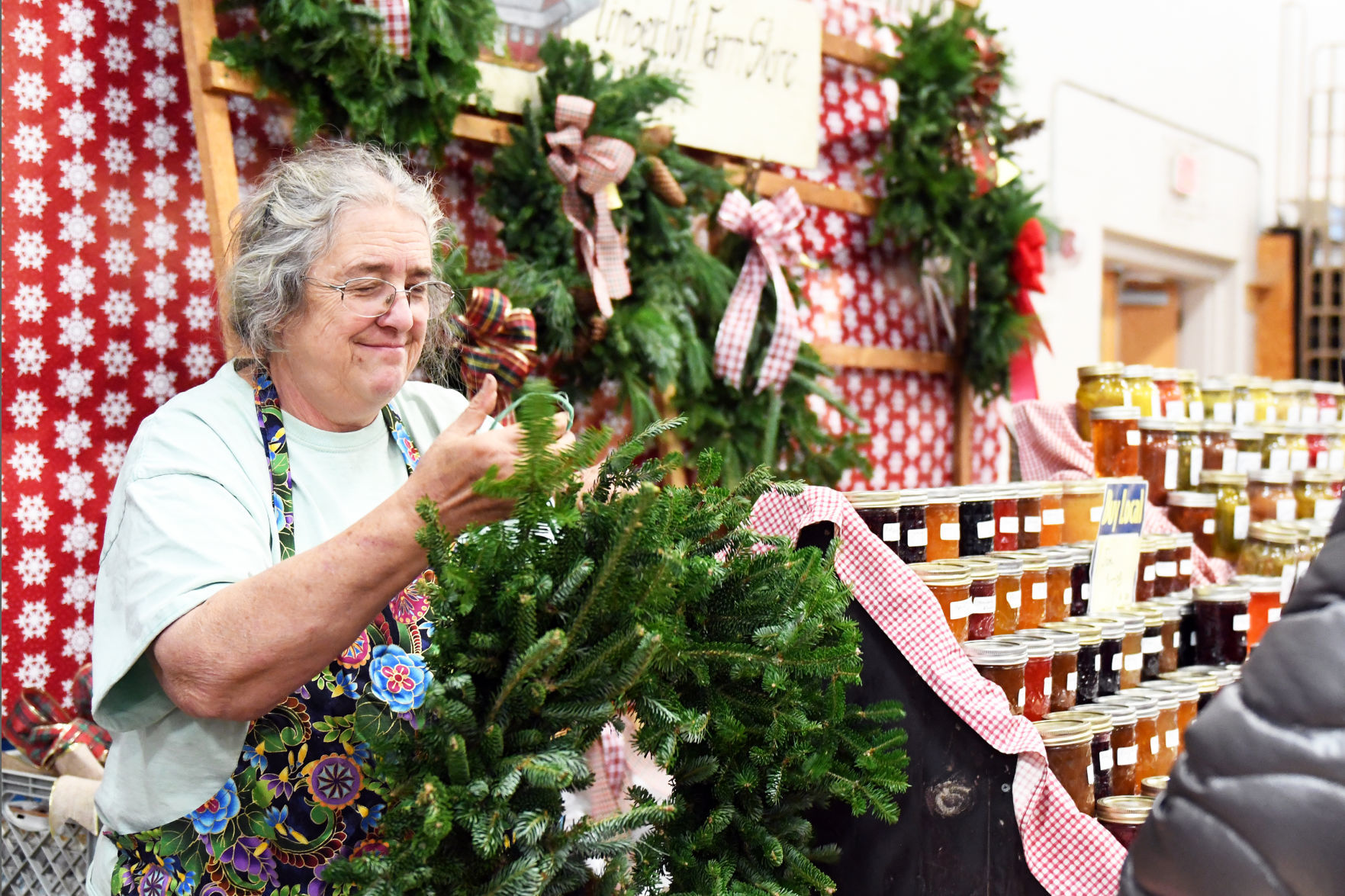 Ready the wreaths
